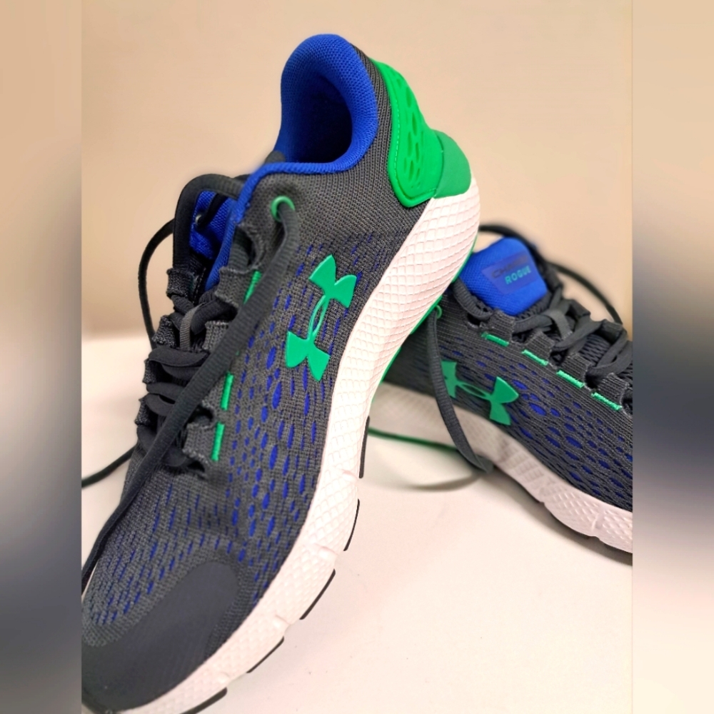 UNDER ARMOUR Brand New Sneakers, "Charged Rogue", size 6Y